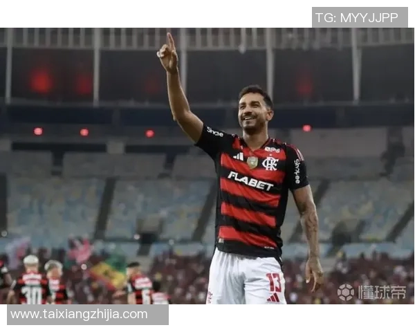 达尼洛在足球场上的精彩表现与职业生涯的成长历程探讨 达尼洛在足球场上的精彩表现与职业生涯的成长历程探讨