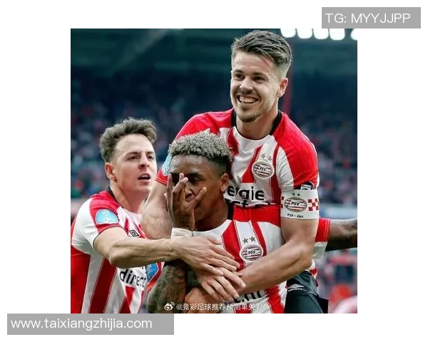 埃因霍温与阿尔克马尔激战正酣谁能在这场对决中笑到最后