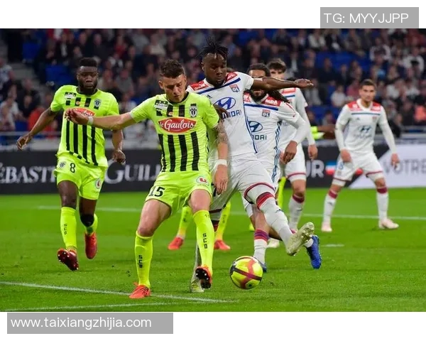 里昂与里尔对决分析哪支球队更有胜算与优势